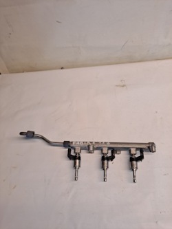 топливная рейка FABIA III 1.0 04E906036AT