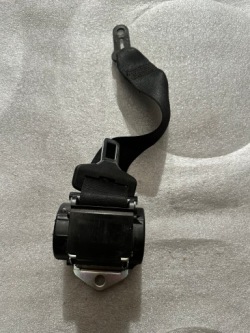 ремень безопасности BMW X1 E84 607051100E.....