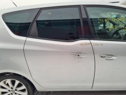 дверь правая задняя opel Meriva B Z176