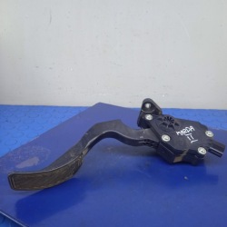 mazda 2 1.3 II DE педаль газа потенциометр DF71 K42387410