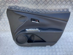 дверные карты правый передний PRIUS IV 15-