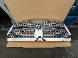 Dodge RAM IV 1500 решетка радиатора