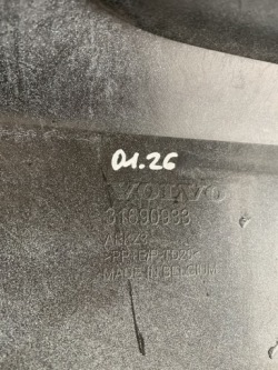 бампер передний volvo XC40 2 II FL РЕСТАЙЛИНГ 22r 2022 датчик парковки 31690933 01.26