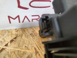 блок предохранителей CHRYSLER 300C 05-10 5,7 P04692026AC