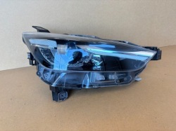 mazda CX3 правая фара full led