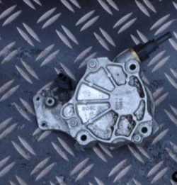 CITROEN peugeot 4007 2.2 вакум насос