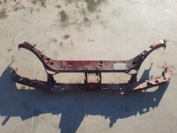 передняя панель радиатора (телевизор) Focus MK1 P8 2001 FORD