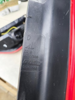 фонарь правый задний 51701590 FIAT PUNTO e)
