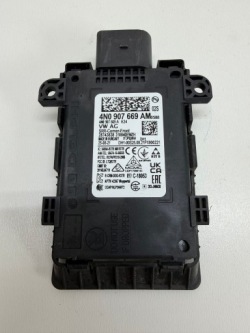 ассистент полосы движения Audi A6 A7 A8 Q7 Q8 4N0907669AM