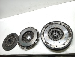 1 BMW E90 E87 X1 E84 2.0d сцепление Комплектная двухмассовый маховик 7577479