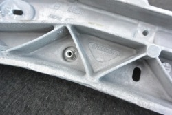 усиление Балка консоли MASERATI LEVANTE 670003676