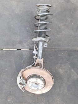 FORD KUGA MK2 ,поворотный кулак, цапфа левый BV61-18K001-AAC