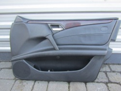 (3 MERCEDES W210 обивка дверные карты правый