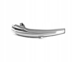 MERCEDES W205 14 - поворотник зеркала правый
