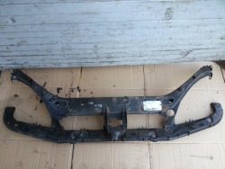 передняя панель радиатора (телевизор) Focus MK1 F8 2001 FORD