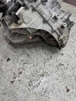 механическая коробка передач (МКПП) volvo V40 II 2012-2018 2.0 D4 EU1R7002LEC 1285213