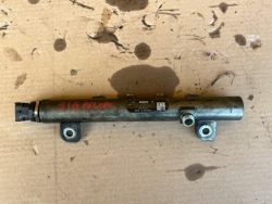 топливная рейка opel SIGNUM 2002-2005 1.9 55197372