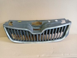 решетка радиатора SKODA RAPID 5J 12-