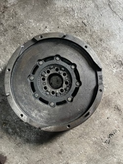 TOYOTA oe 13450-0R010 двухмассовый маховик