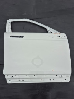 дверь правая передняя LAND Range Rover Evoque II L551 oe K8D2-211B02-AA