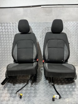 кресло передняя правая SKODA SCALA 19-