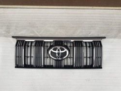 TOYOTA LAND CRUISER 150 рестайлинг решетка радиатора 5311160C00