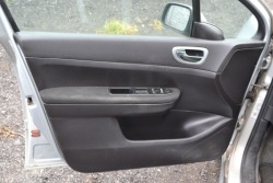 peugeot 307 SW обивка дверные карты левая правая