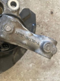 поворотный кулак LINCOLN MKZ II 2013- HP5C-3K170-A