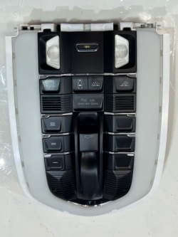 лампочка Обшивка потолка перед Cayenne 7P 00004398915