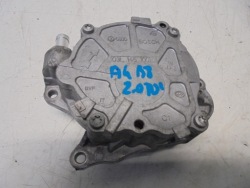 насос вакум Audi A4 B8 2.0 tdi