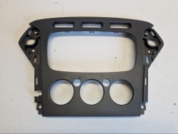 рамка радио Ford OE BS71-18522