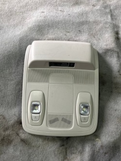 лампочка Освещение Обшивка потолка renault MEGANE IV 969804882