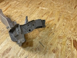 крепление очкарик ремня передняя правая MERCEDES W253 A2536210700