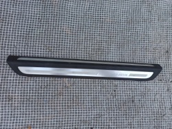 Audi OE 8R0853373 молдинг порога