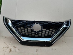 nissan QASHQAI III J12 решетка радиатора передняя
