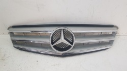 mercedes-benz oe A2048800023 решетка радиатора