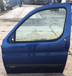 дверь передняя левая Berlingo 2002 европа