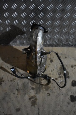 катализатор левый PORSCHE PANAMERA 971 1