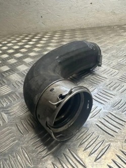 труба интеркулера volvo S90 31657761 2.0л Дизель 2019