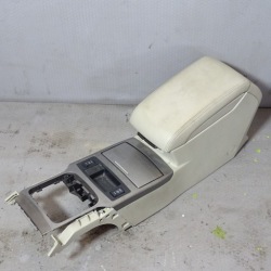 subaru Outback IV тунель середина