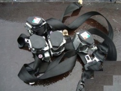 Audi A4 B7 ремень безопасности