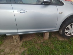 дверь правая передняя opel Astra J Z189