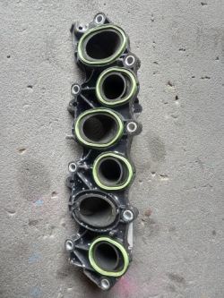 Audi OE 059129765 коллектор Впускный