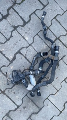 MERCEDES a W176 A45 насос циркуляции воды