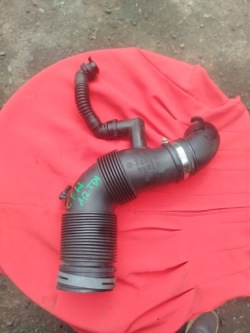 труба патрубок Воздух vw seat SKODA Audi 6R0129654C 6R0129635