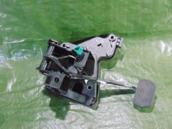 педаль тормоза автомат peugeot 407 2.0