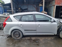 kia CEED I SW 07-12 2009 r. универсал 9S дверь правая передняя PP *