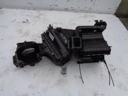 радиатор отопителя 7H1819005BD vw transporter T5