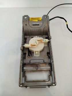 подлокотник тунель середина бардачок renault SCENIC II 8200298878