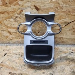 FORD Fiesta MK7 09-17R рамка консоли бардачок